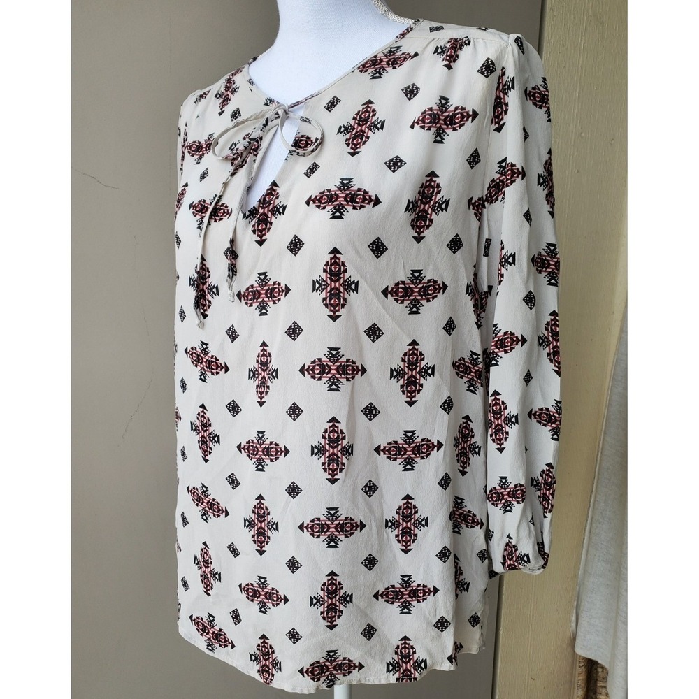 Amour Vert Stitch Fix Silk Blouse Medium M Ivory Black Red Geometric Tie‎ Neck